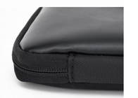 黒いラップトップの袖は15.6インチのタブレットのためのナイロン保護ラップトップの袖を袋に入れる サプライヤー