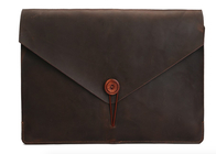 A4サイズのブラウンの封筒様式のラップトップは本物文書に革を張るラップトップの封筒の袖にスリーブを付ける サプライヤー