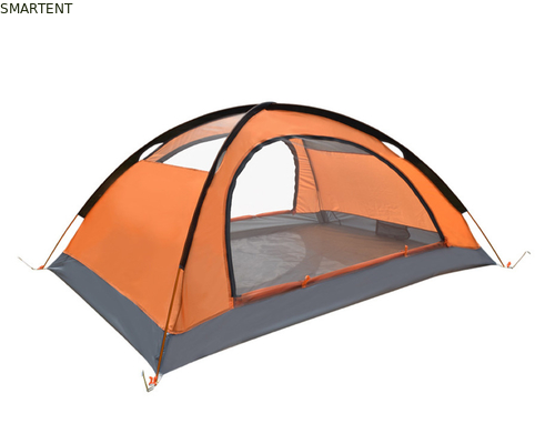 アウトドアキャンプテント 210*180*130cm オレンジ色 210Dポリエステル リップストップ PU2000mm スノーフィールドや家族イベント用のコーティング サプライヤー